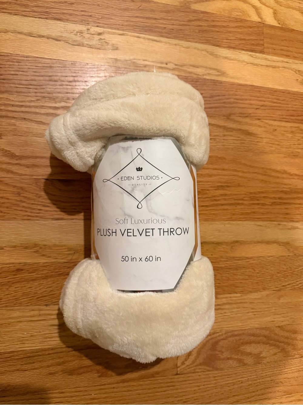 Eden Studios Plush Velvet Throw Blanket - Cream
